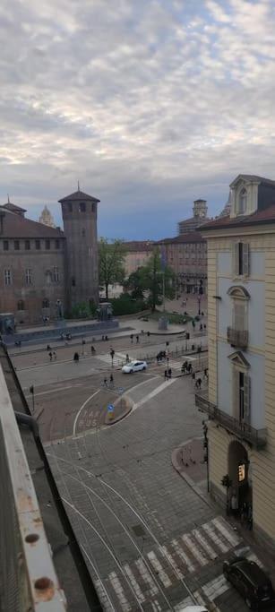 Colazione In Piazza Castello Bed & Breakfast Torino Dış mekan fotoğraf